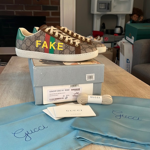 Gucci Ace Supreme Fake/Not Fake Sneakers - 37.5 - Picture 2 of 9